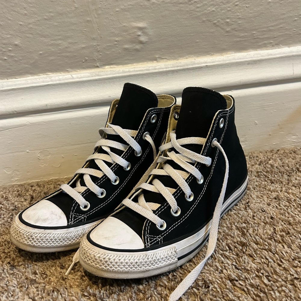 Converse Chuck Taylor Black High-To Sneakers with White Laces 6M/8W